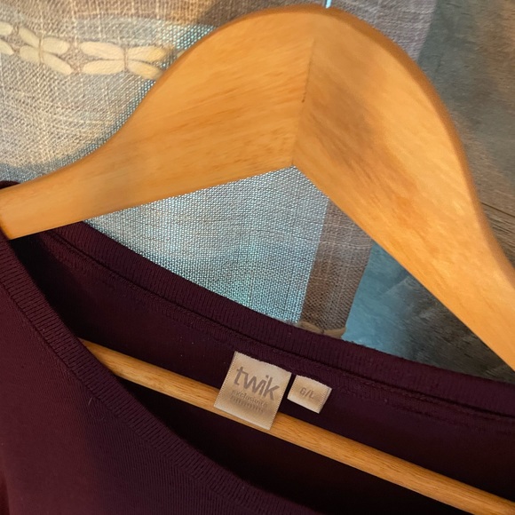 TWIK Long Sleeve, size Large - Picture 3 of 3